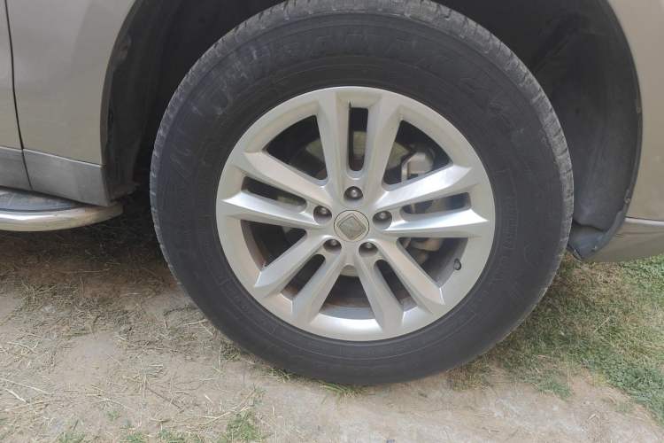 Used Zotye T600 2014 1.5T Manual Luxury Model Right Front Wheel Hub