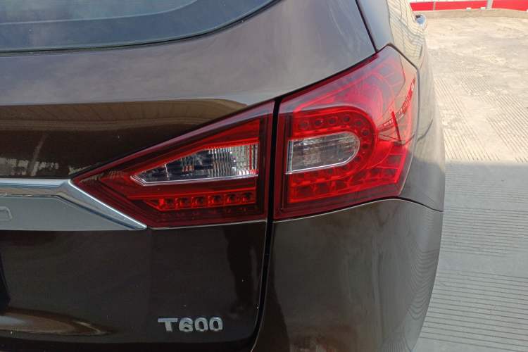 Used Zotye T600 2014 1.5T Manual Luxury Model Right Rear Taillight