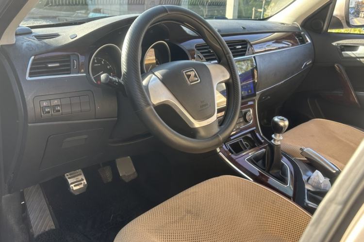 Used Zotye T600 2014 1.5T Manual Elite Edition Interior 4