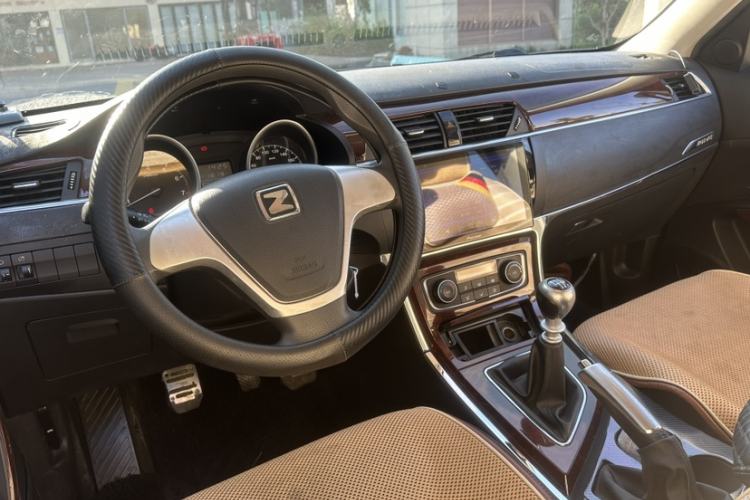 Used Zotye T600 2014 1.5T Manual Elite Edition Interior 5