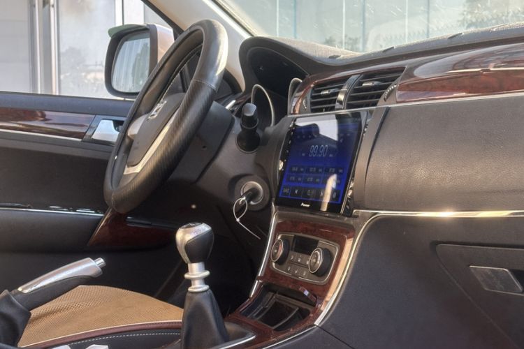 Used Zotye T600 2014 1.5T Manual Elite Edition Interior 6