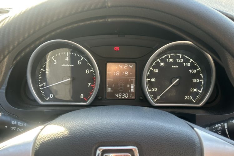 Used Zotye T600 2014 1.5T Manual Elite Edition Odometer Close Up