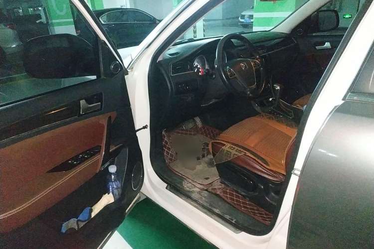 Used Zotye T600 2014 2.0T DCT Luxury Version Driver Seat