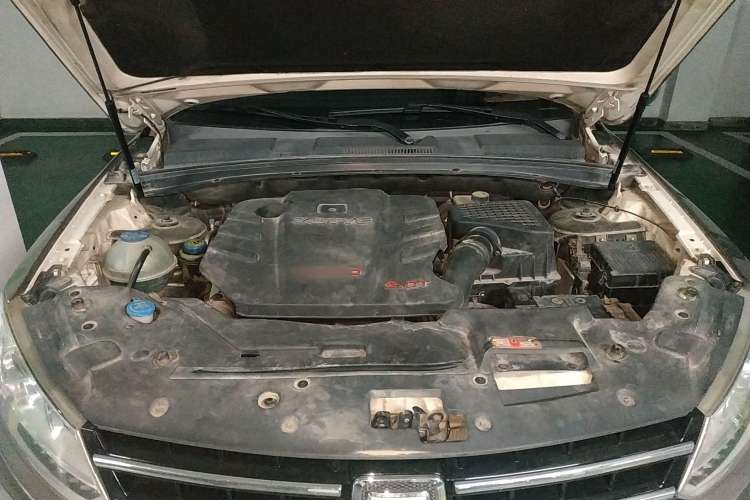 Used Zotye T600 2014 2.0T DCT Luxury Version Engine Bay
