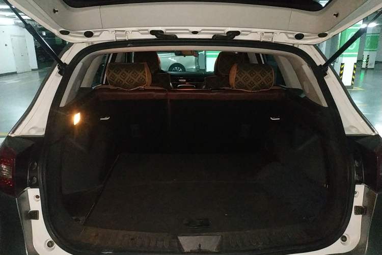 Used Zotye T600 2014 2.0T DCT Luxury Version Trunk