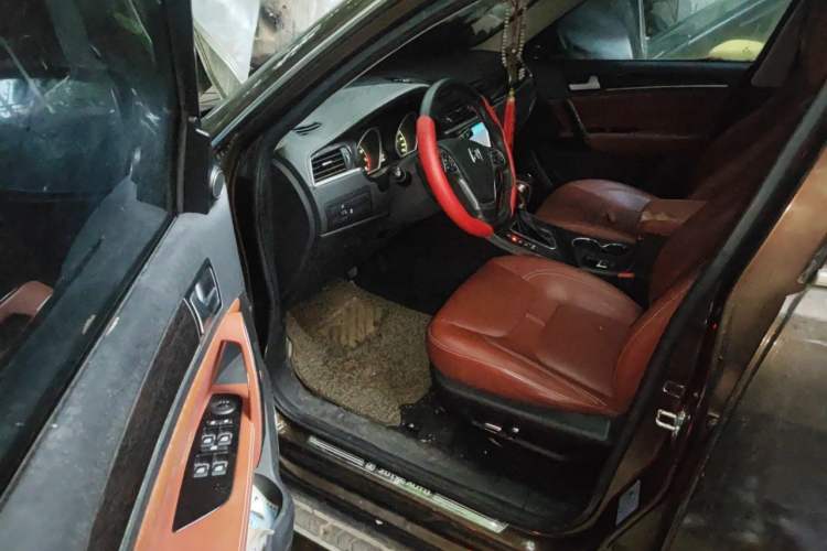 Used Zotye T600 2014 2.0T DCT Luxury Version Driver Seat