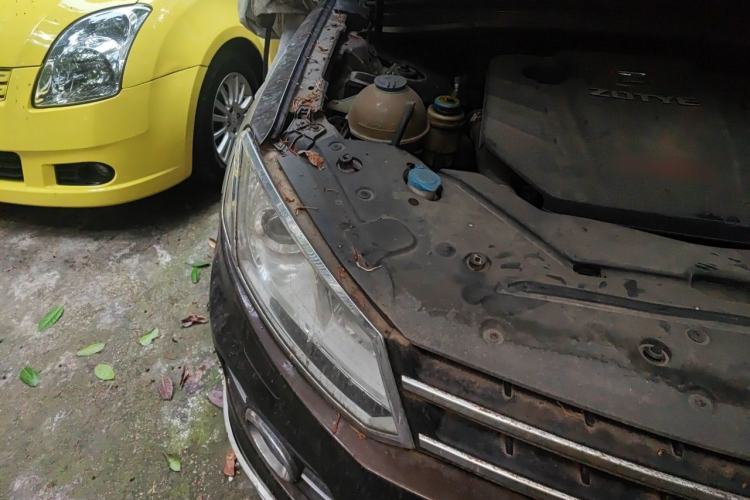 Used Zotye T600 2014 2.0T DCT Luxury Version Engine Bay Right