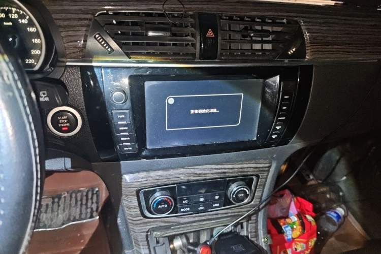 Used Zotye T600 2014 1.5T Manual Luxury Model Audio And AC Panel