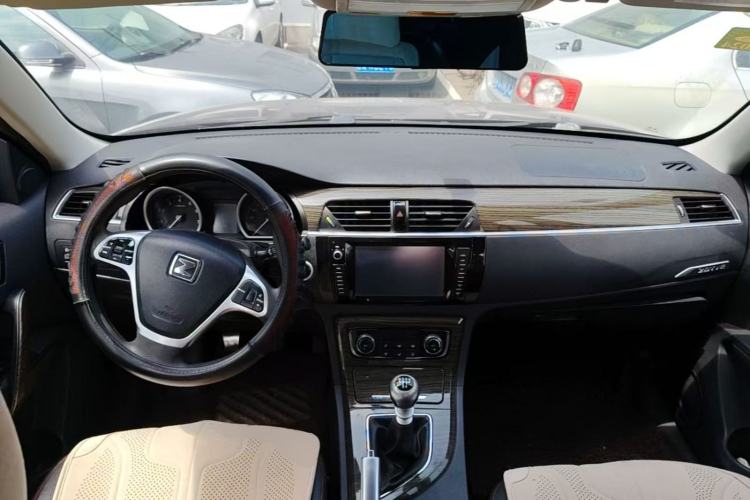Used Zotye T600 2014 1.5T Manual Elite Edition Center Console
