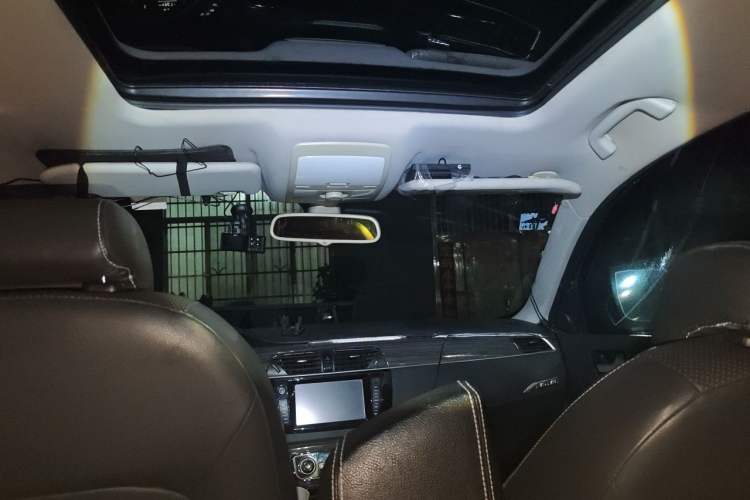 Used Zotye T600 2014 1.5T Manual Luxury Model Headliner