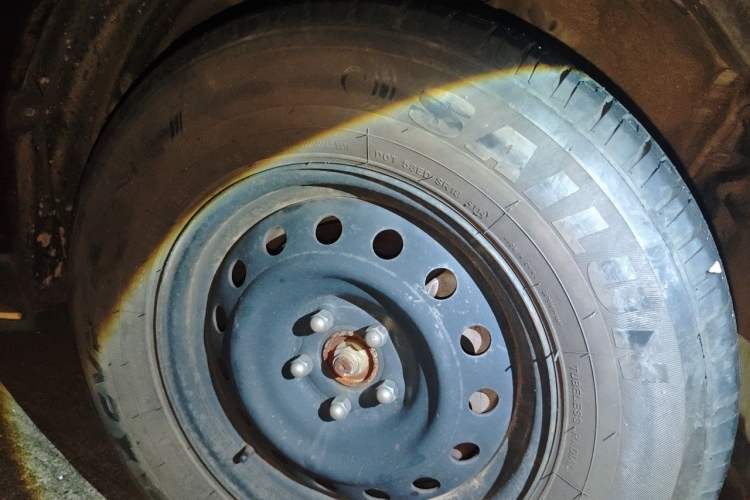 Used Zotye T600 2014 1.5T Manual Luxury Model Right Front Wheel Hub