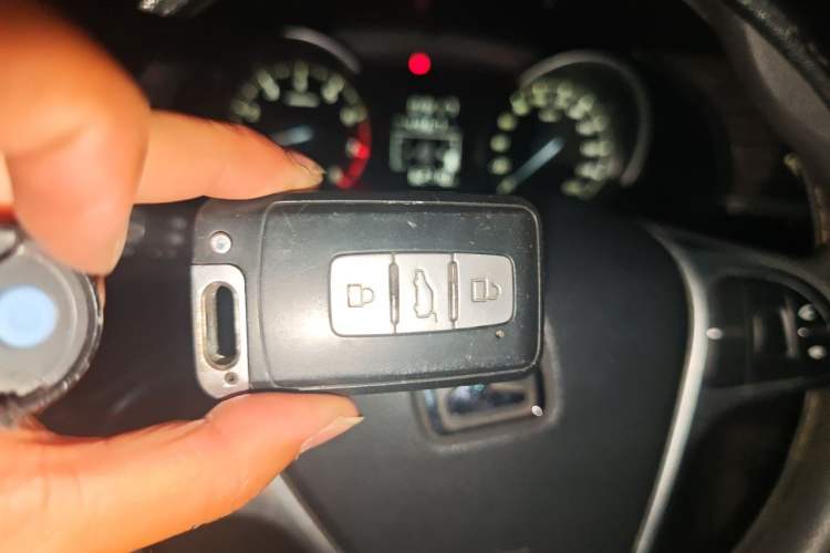 Used Zotye T600 2014 1.5T Manual Luxury Model Vehicle Key