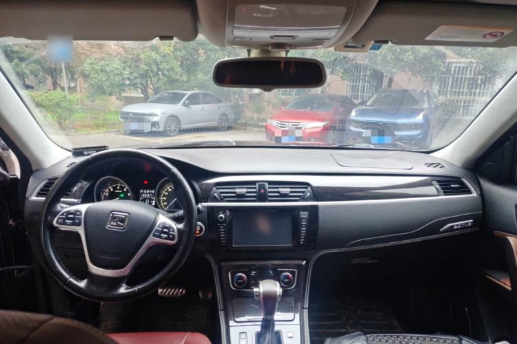 Used Zotye T600 2014 2.0T DCT Luxury Version Center Console