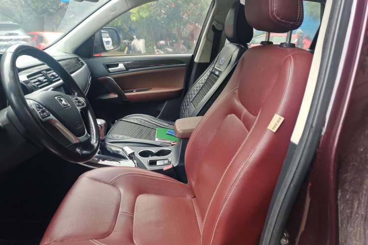 Used Zotye T600 2014 2.0T DCT Luxury Version Left Front Seat