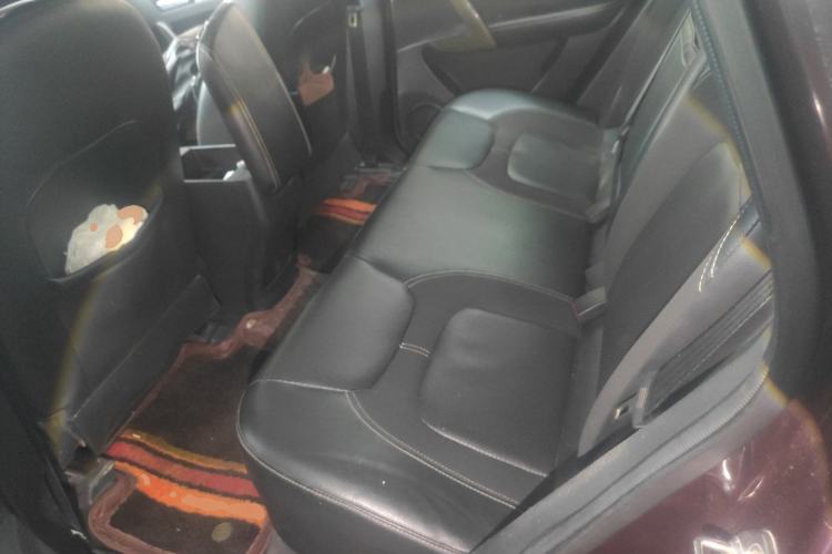 Used Zotye T600 2014 1.5T Manual Luxury Model Left Rear Seat