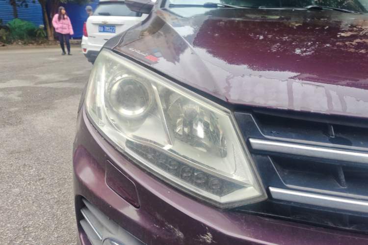 Used Zotye T600 2014 2.0T DCT Luxury Version Right Front Headlight
