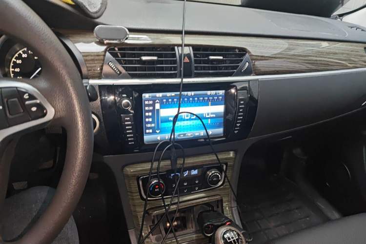 Used Zotye T600 2014 1.5T Manual Luxury Model Audio And AC Panel
