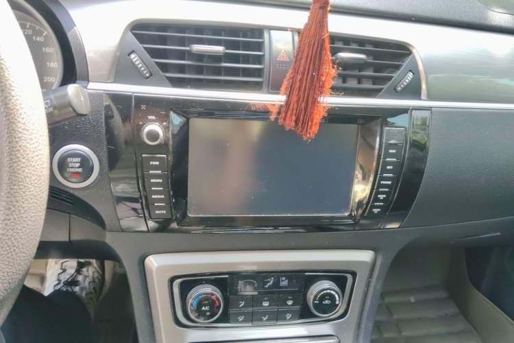 Used Zotye T600 2014 1.5T Manual Luxury Model Audio And AC Panel