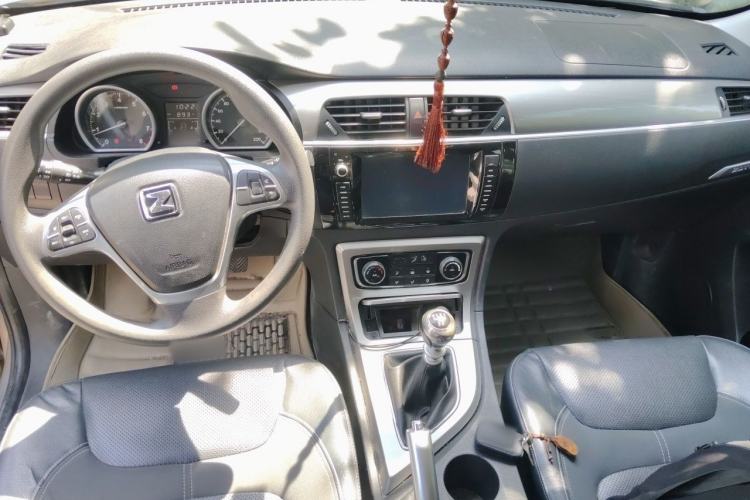 Used Zotye T600 2014 1.5T Manual Luxury Model Center Console
