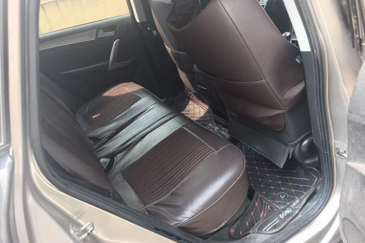 Used Zotye T600 2014 1.5T Manual Luxury Model Interior 1