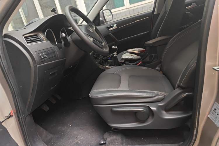 Used Zotye T600 2014 1.5T Manual Luxury Model Left Front Seat