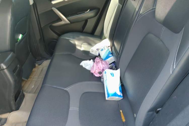 Used Zotye T600 2014 1.5T Manual Luxury Model Left Rear Seat