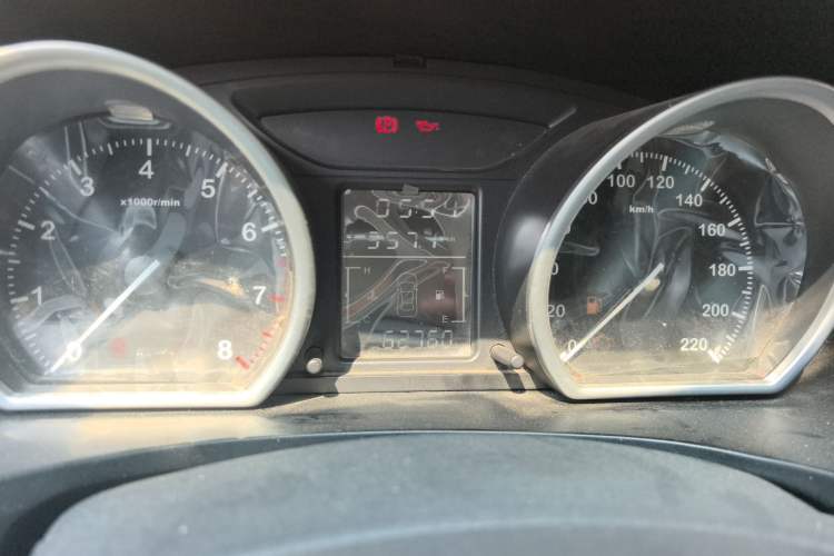 Used Zotye T600 2014 1.5T Manual Luxury Model Odometer Close Up