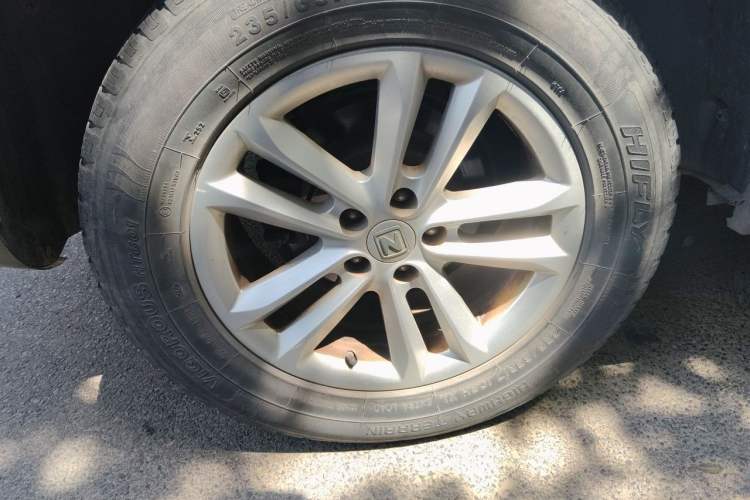 Used Zotye T600 2014 1.5T Manual Luxury Model Right Front Wheel Hub