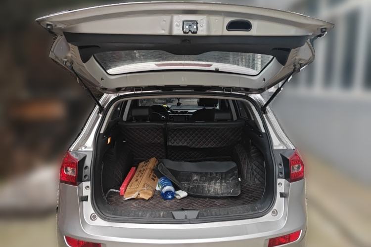 Used Zotye T600 2014 1.5T Manual Luxury Model Trunk