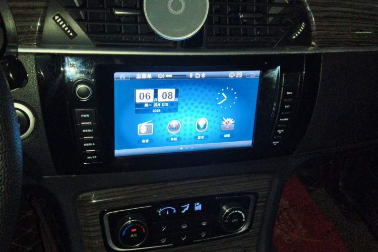 Used Zotye T600 2014 1.5T Manual Luxury Model Audio And AC Panel