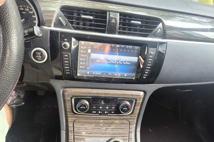 Used Zotye T600 2014 1.5T Manual Flagship Version Audio And AC Panel
