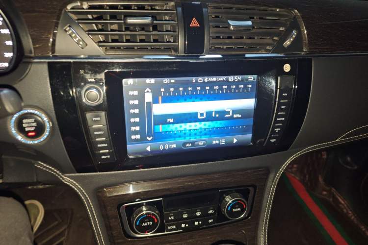 Used Zotye T600 2014 2.0T DCT Luxury Version Audio And AC Panel