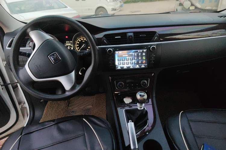 Used Zotye T600 2014 1.5T Manual Elite Edition Center Console