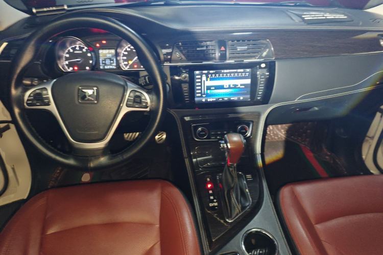 Used Zotye T600 2014 2.0T DCT Luxury Version Center Console