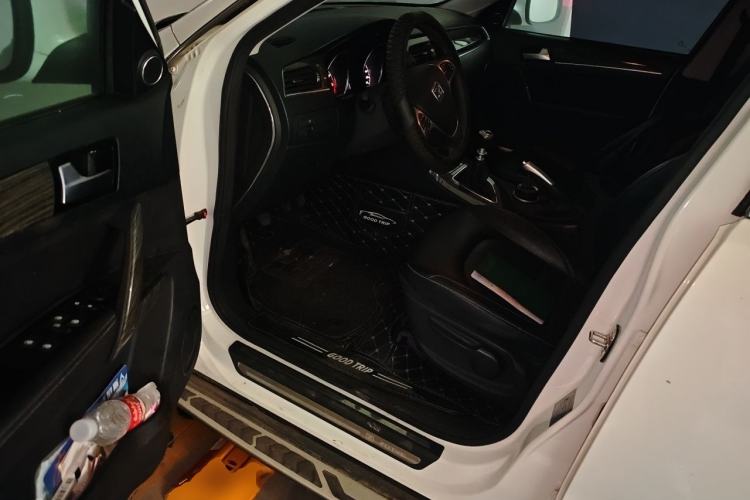 Used Zotye T600 2014 1.5T Manual Luxury Model Driver Seat