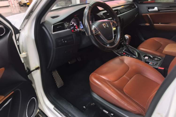 Used Zotye T600 2014 2.0T DCT Luxury Version Driver Seat