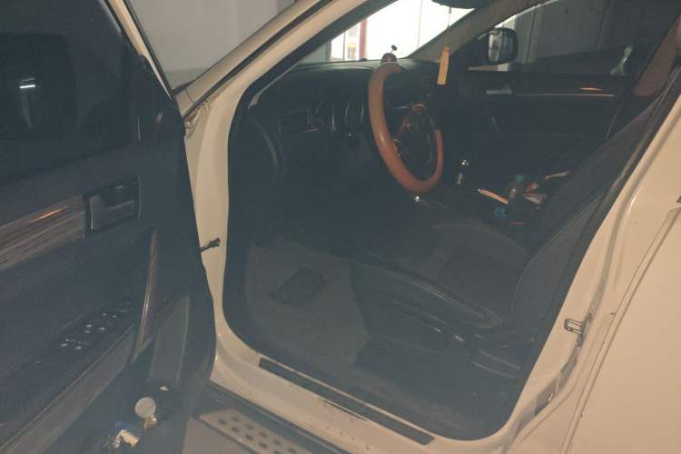 Used Zotye T600 2014 1.5T Manual Luxury Model Driver Seat