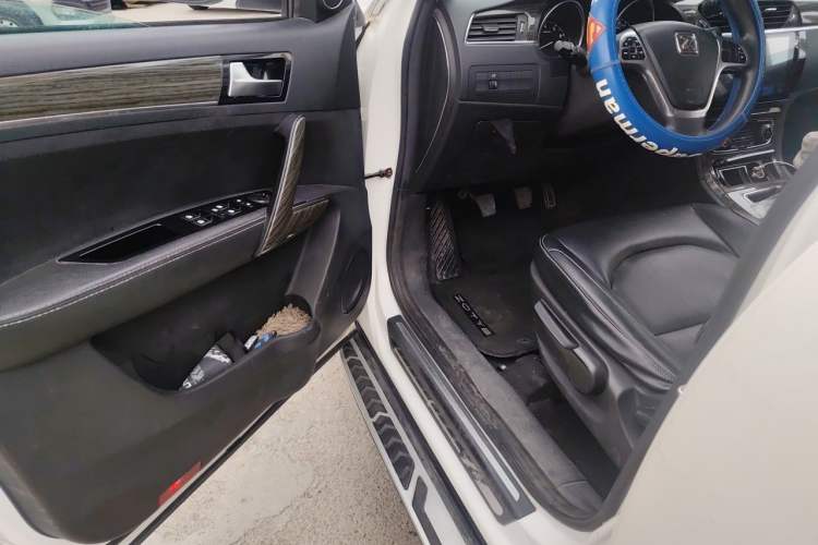 Used Zotye T600 2014 1.5T Manual Luxury Model Driver Seat
