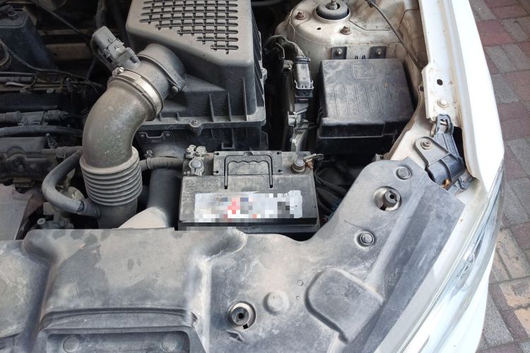 Used Zotye T600 2014 1.5T Manual Elite Edition Engine Bay Left