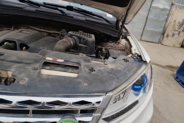 Used Zotye T600 2014 1.5T Manual Luxury Model Engine Bay Left