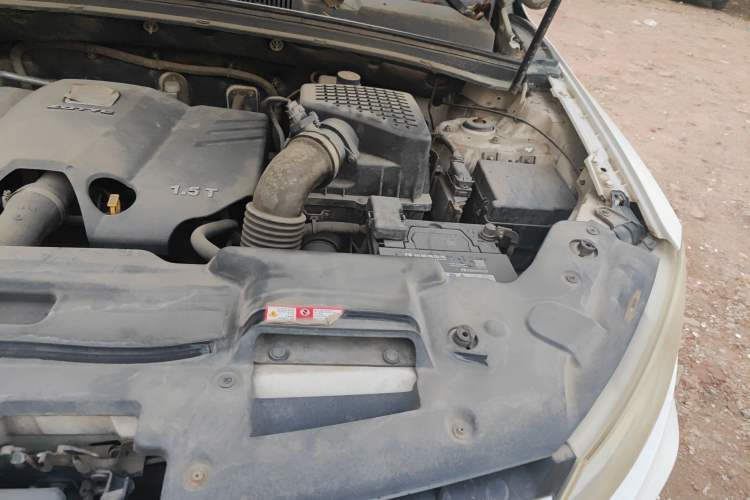 Used Zotye T600 2014 1.5T Manual Elite Edition Engine Bay Left