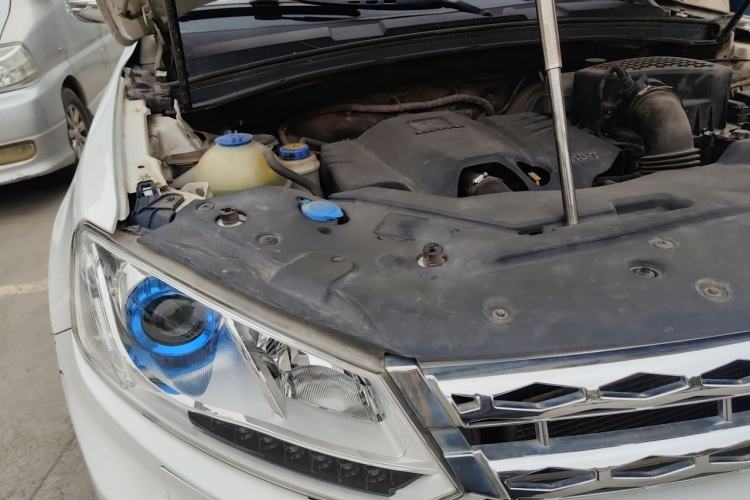 Used Zotye T600 2014 1.5T Manual Luxury Model Engine Bay Right
