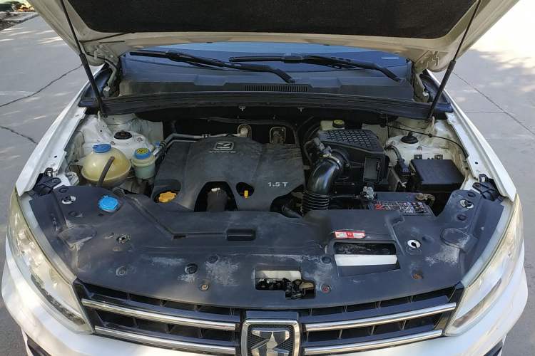 Used Zotye T600 2014 1.5T Manual Elite Edition Engine Bay