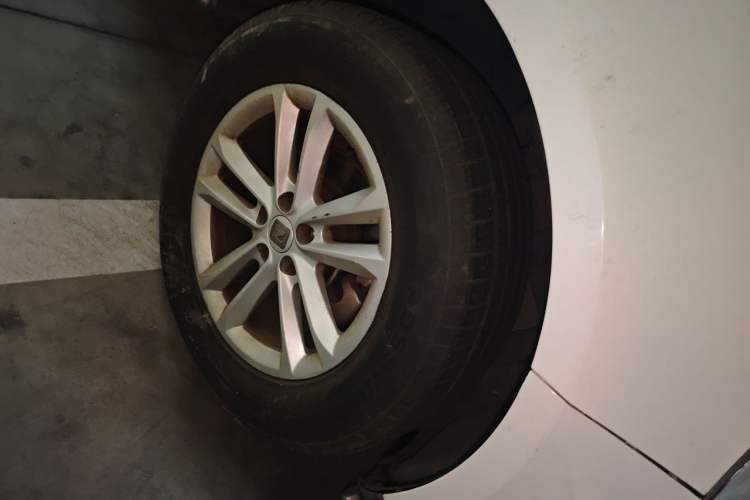 Used Zotye T600 2014 1.5T Manual Luxury Model Exterior 1