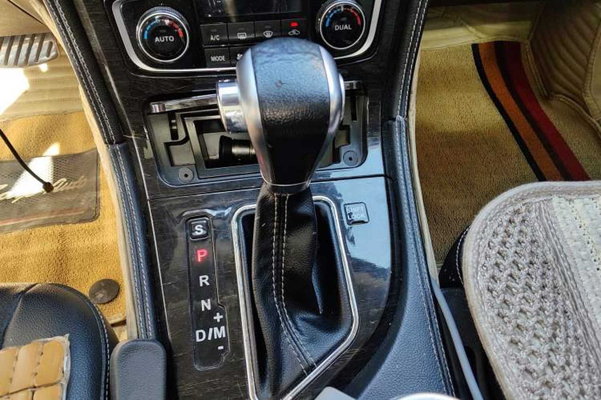 Used Zotye T600 2014 2.0T DCT Luxury Version Gear Lever