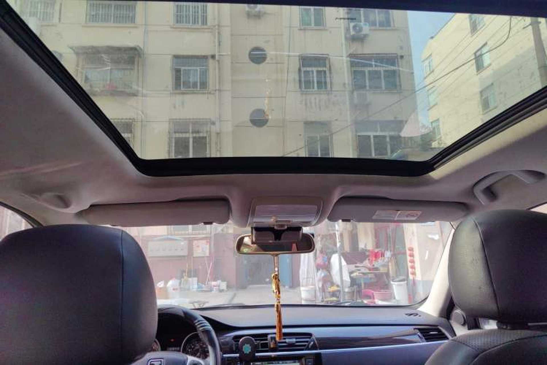 Used Zotye T600 2014 1.5T Manual Luxury Model Headliner