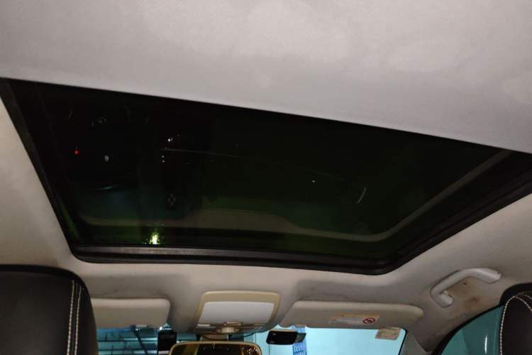 Used Zotye T600 2014 1.5T Manual Flagship Version Headliner