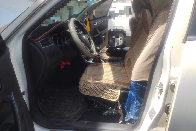 Used Zotye T600 2014 1.5T Manual Flagship Version Left Front Seat