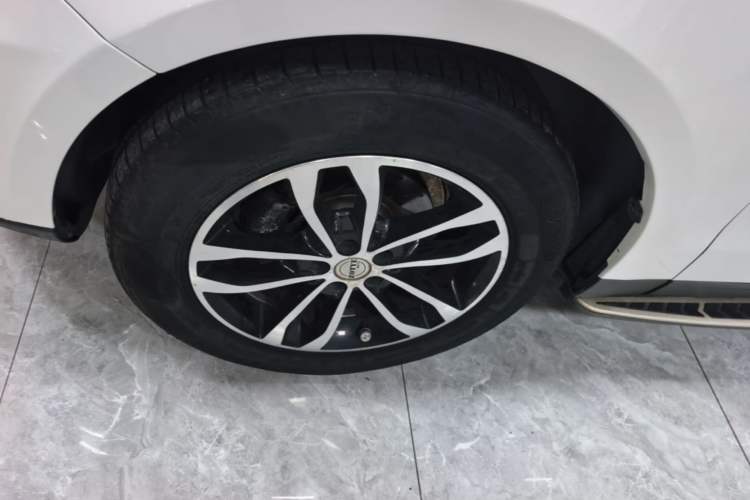 Used Zotye T600 2014 2.0T DCT Luxury Version Left Front Wheel Hub