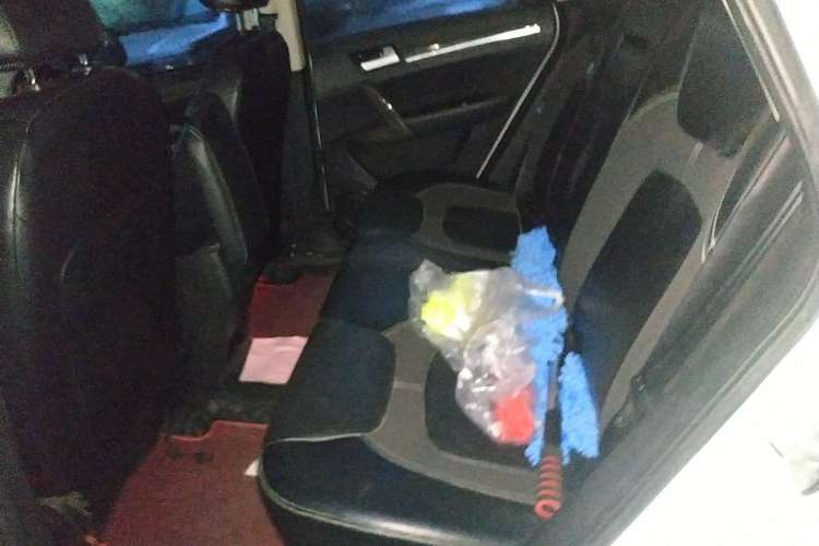 Used Zotye T600 2014 1.5T Manual Luxury Model Left Rear Seat